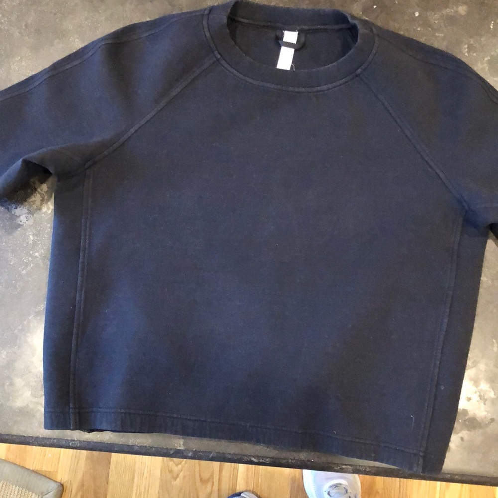 Lulu lemon black cropped short sleeves sweatshirt, Heathered black